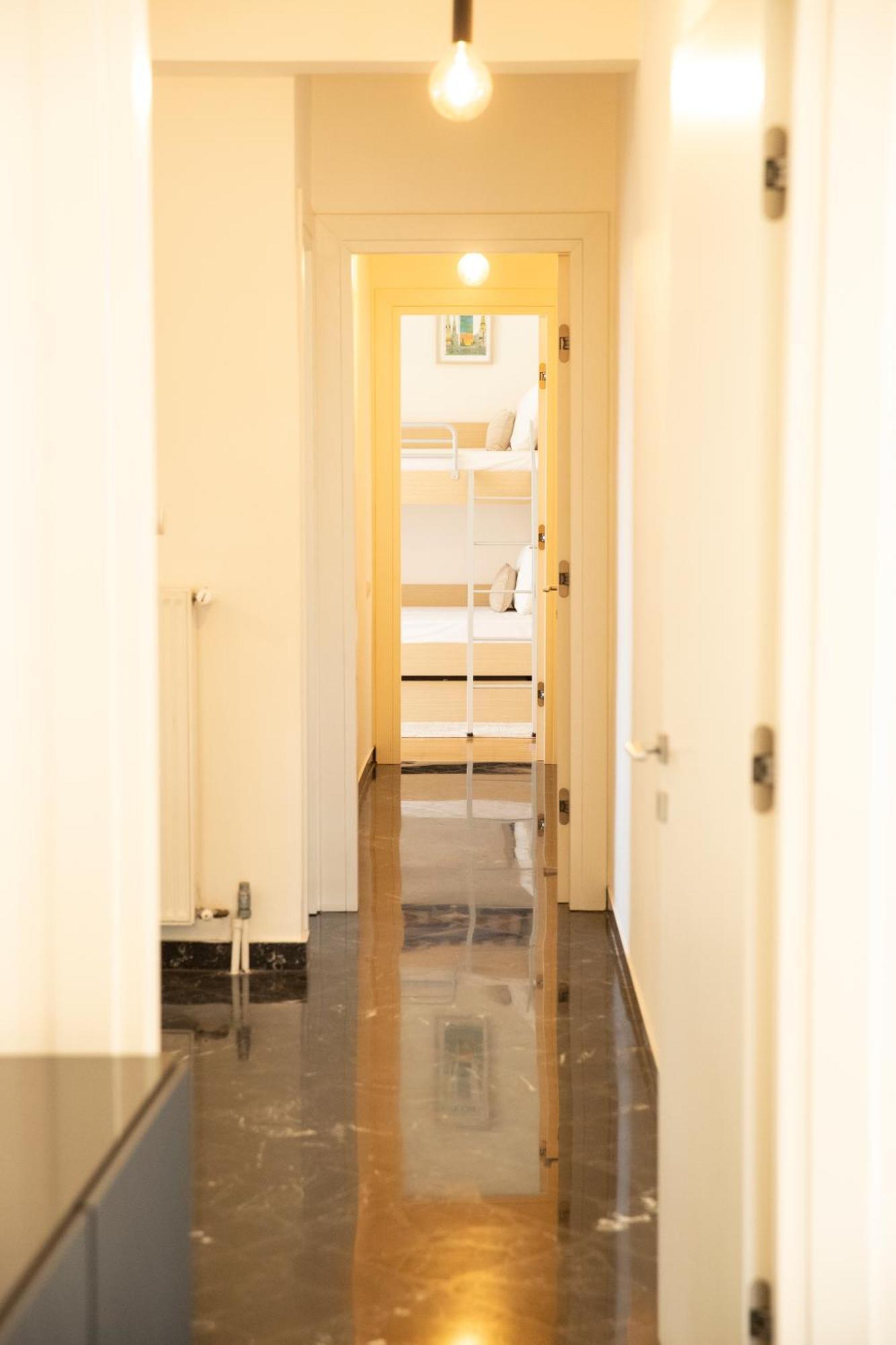 Spacious Glyfada Golf 4br -near + Shops