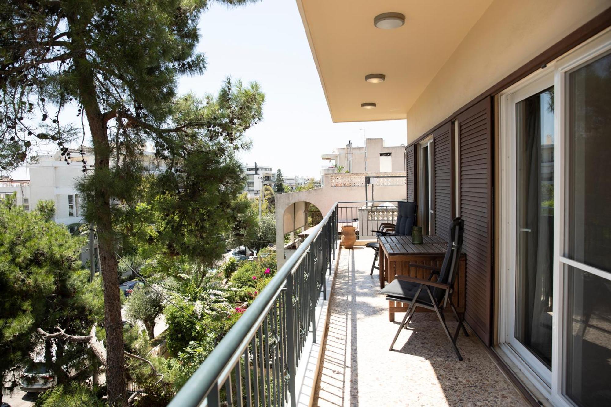 Spacious Glyfada Golf 4br -near + Shops