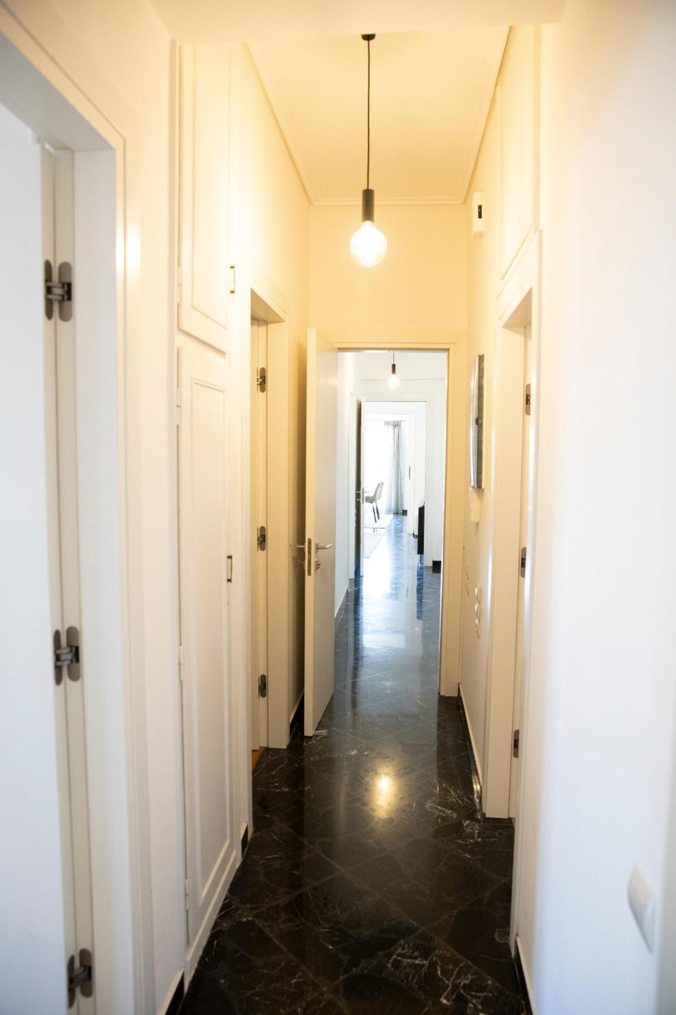 Apartment Spacious Glyfada Golf 4br -near + Shops