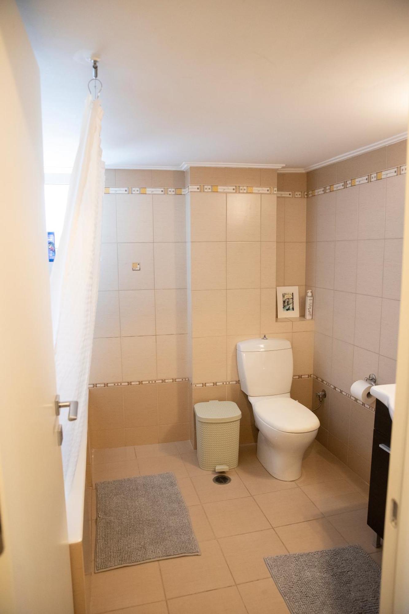 Apartment Spacious Glyfada Golf 4br -near + Shops Athens