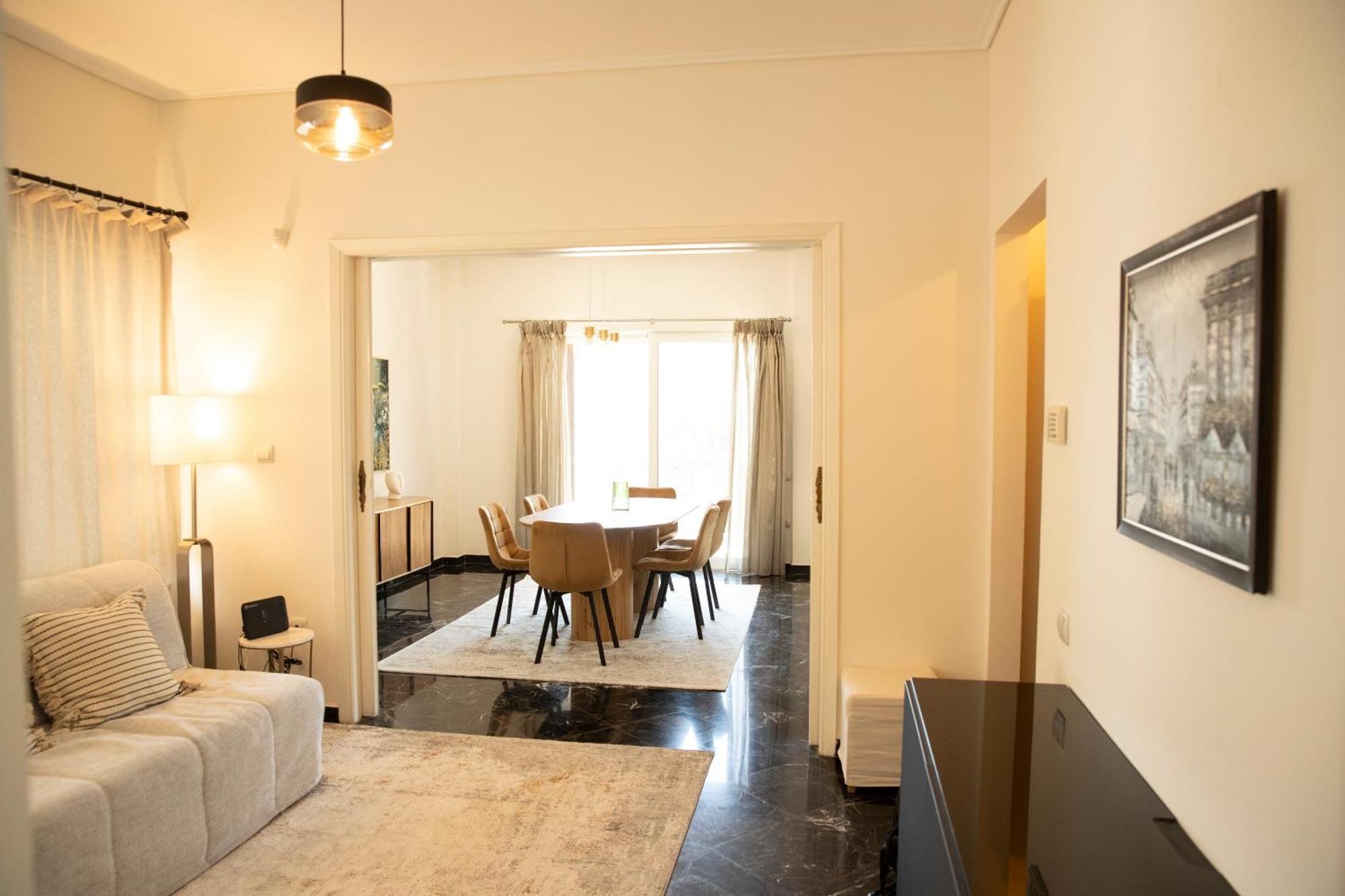 Spacious Glyfada Golf 4br -near + Shops Apartment Athens