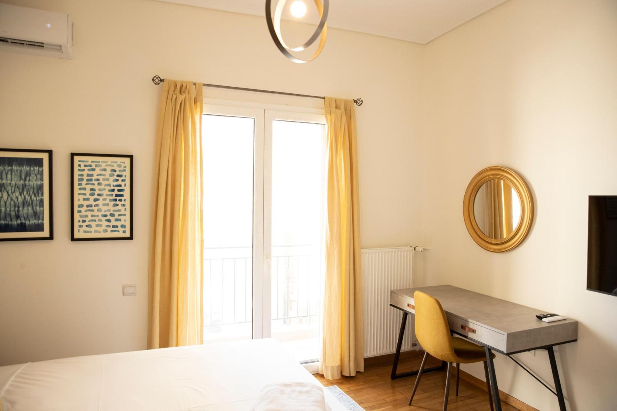 Spacious Glyfada Golf 4br -near + Shops * Athene